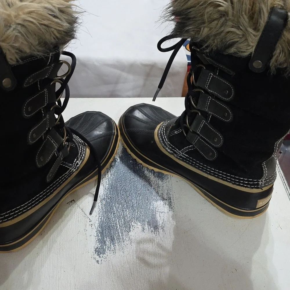 Sorel Women's Winter Boots Black Faux Fur Laces Waterproof Sz 9 GUC **READ**